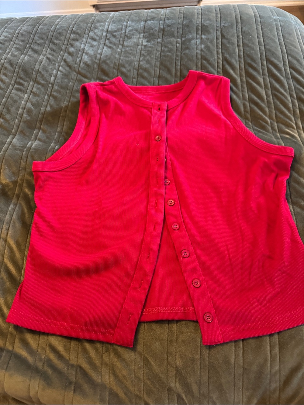 Women’s Button-Front Ribbed Tank Top — Bright Pink